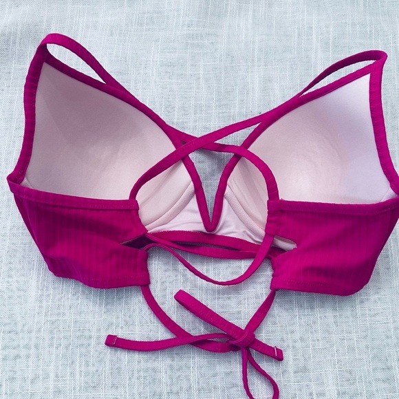 Shade & Shore Bikini 👙 Top - Picture 2 of 3